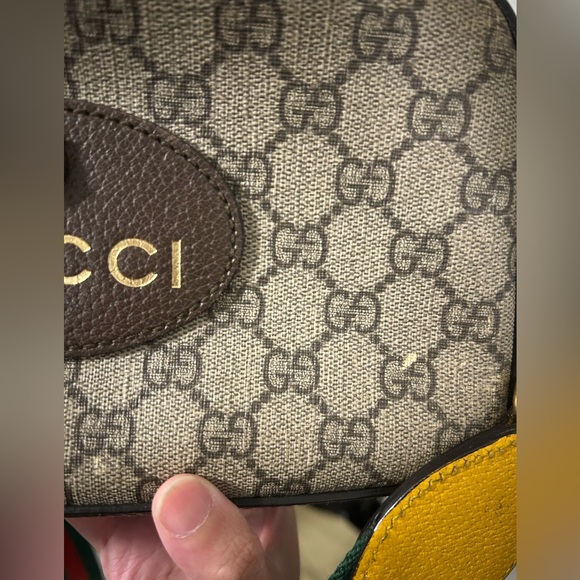 Authentic Gucci Beige and Brown Crossbody Bag with Green and Red Strap - Picture 8 of 10